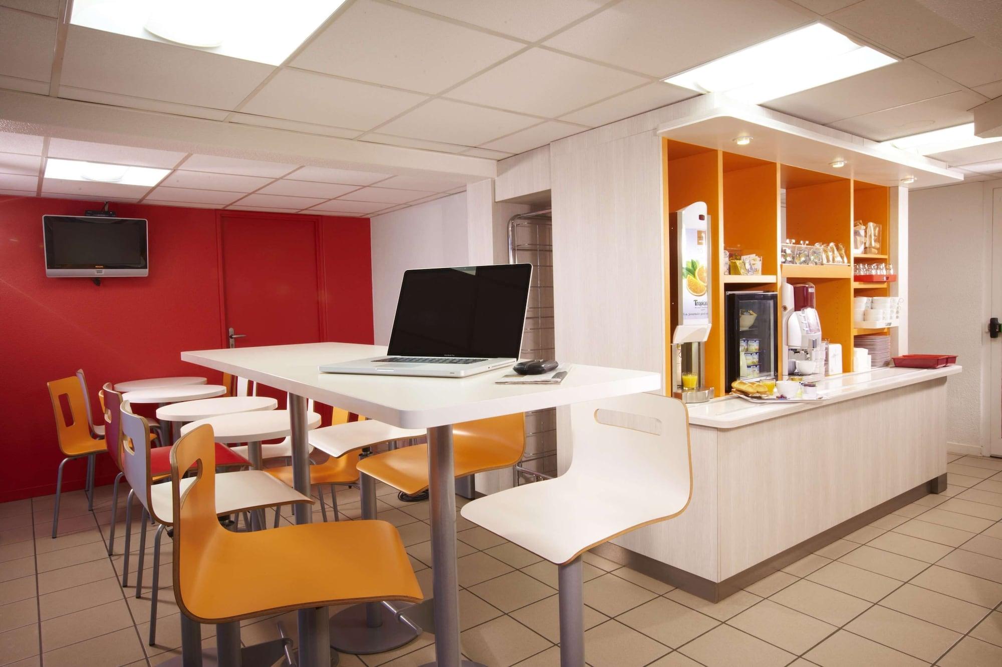 Premiere Classe Villepinte Centre - Parc Des Expositions Hotel