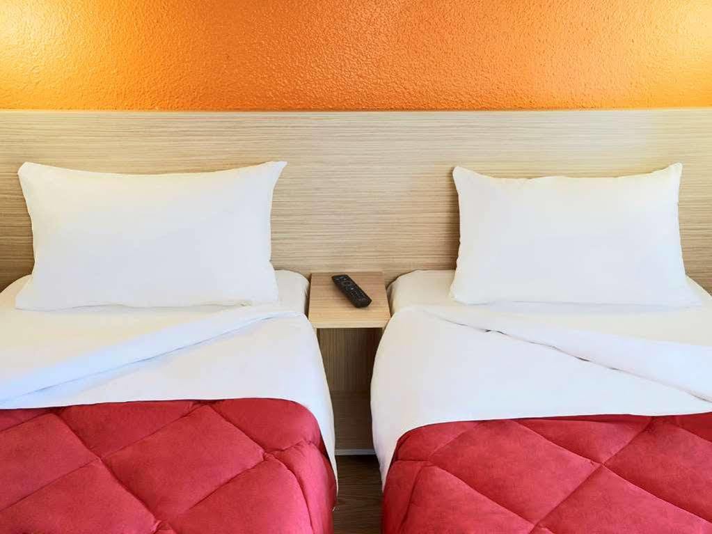 Premiere Classe Villepinte Centre - Parc Des Expositions Hotel 2*